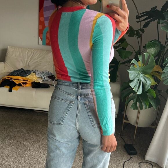 Light weight rainbow sweater - Picture 3 of 5